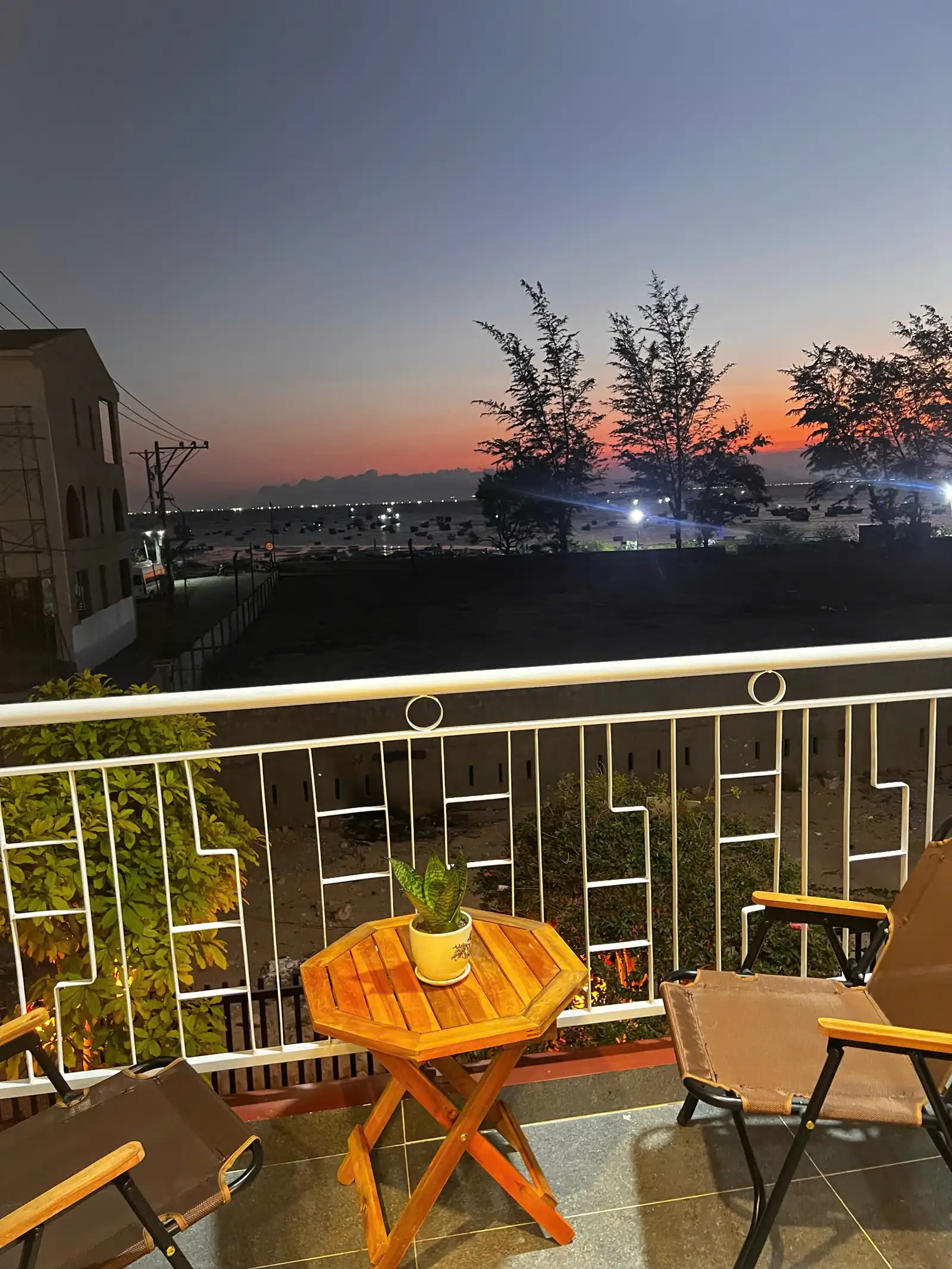 Không gian nghỉ dưỡng view biển tại Hòn Đỏ Sea Homestay