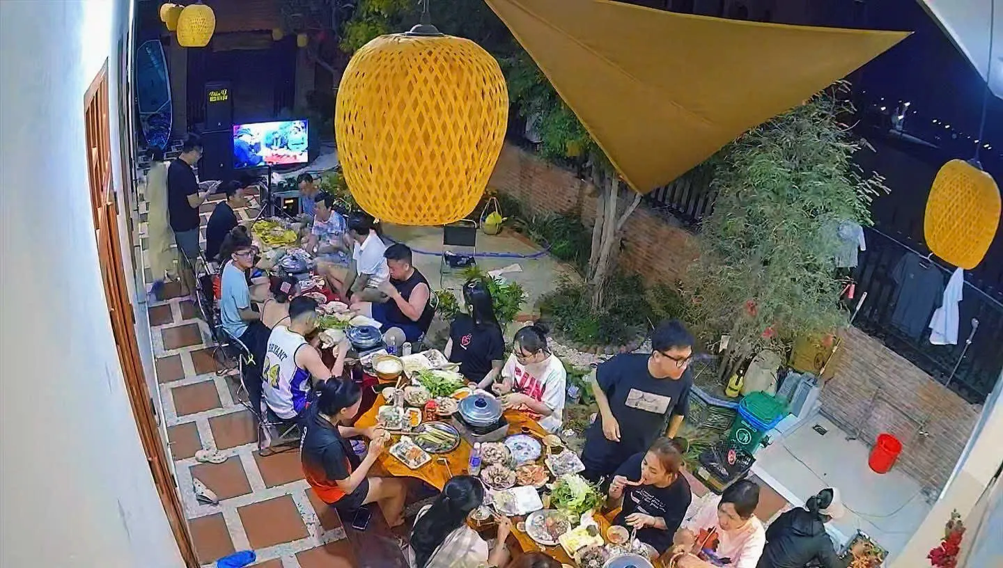 Thưởng thức tiệc BBQ hải sản tươi sống tại Hòn Đỏ Sea